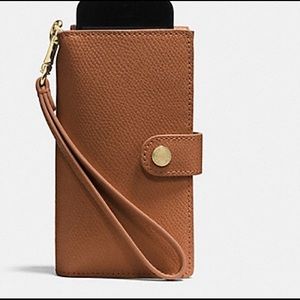 NWT ! COACH Crossgrain Leather Phone Wristlet Case